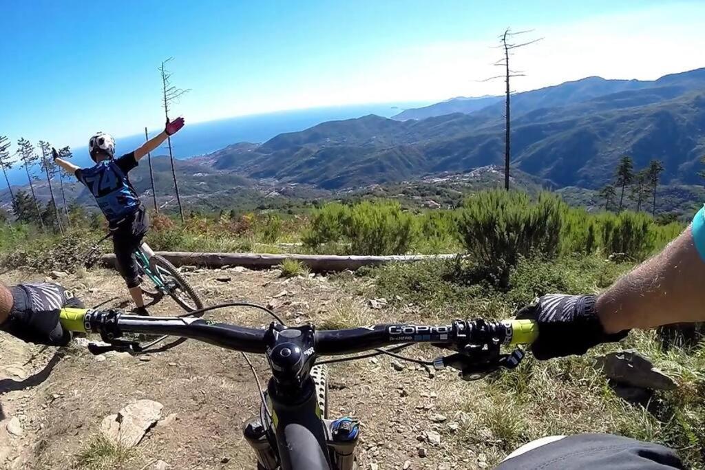 Bee Freeride Bikers House Appartement Magliolo Buitenkant foto
